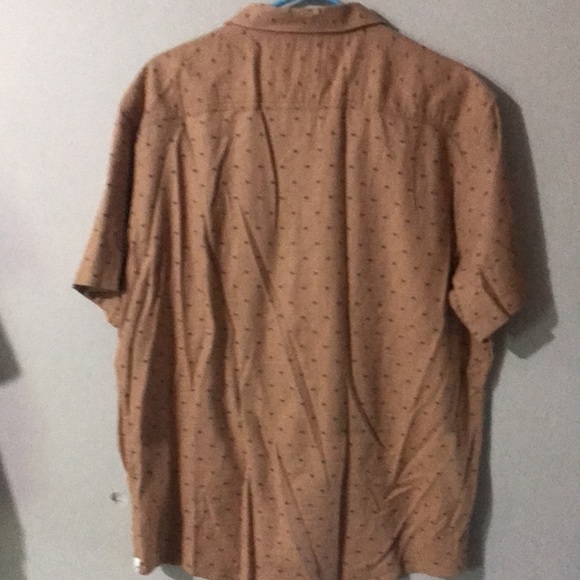 Button up shirt - Picture 2 of 3